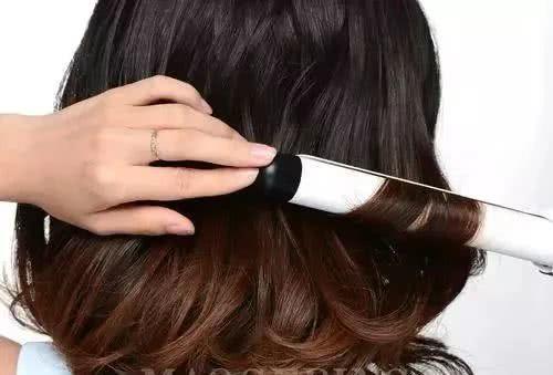 头发这样扎，做温柔小女人！