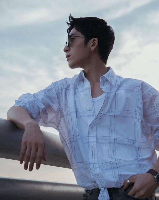 最简单的穿搭，就是男神范儿，学井柏然穿一准没毛病