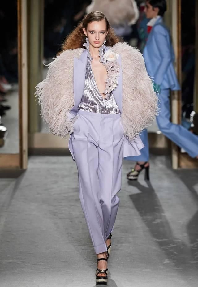  色彩：时装展最靓话题：这8大颜色夫人夫人太炫了，美哭！！