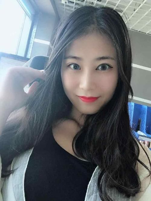 眼镜姑娘你甘心做背影杀手一辈子？不化妆，你永远不知道自己的美