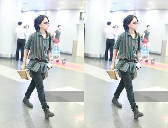 有种时尚叫窦靖童，标配小茶缸配道德经，网友：王菲的影响太大了