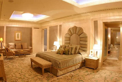 全球唯一的八星酒店:耗200亿用了22吨黄金,最贵要十万一晚