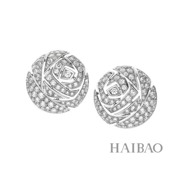 这届世界杯，球星太太们不遗余力地给球迷们好好上了一堂时尚配饰