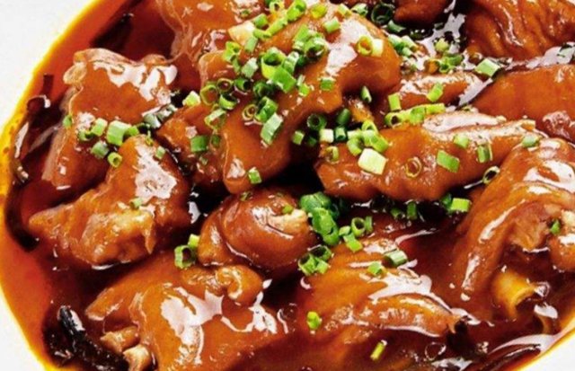 女人到40岁皱纹越来越多，常吃此些食物，美白养颜，远离黄脸婆