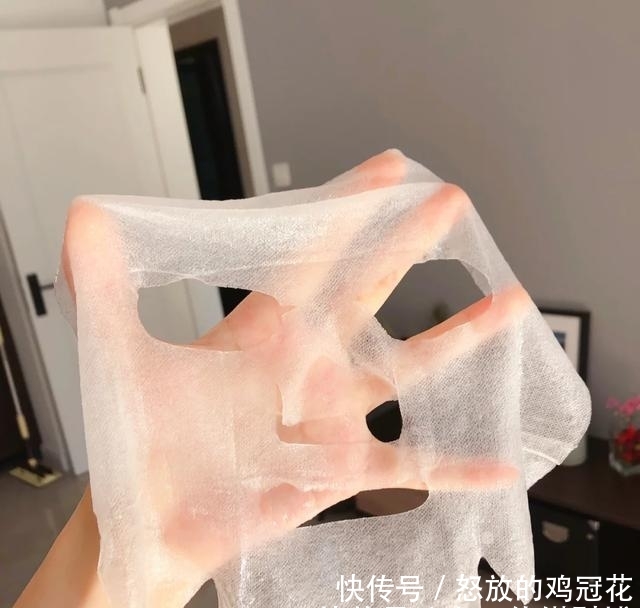 「不少」敷面膜四个正确做法,能让效果翻一倍,不少人都因为懒浪费了面膜