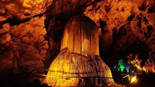 世界最大的洞中寺院在贵州，景区投资40亿，门票150元！