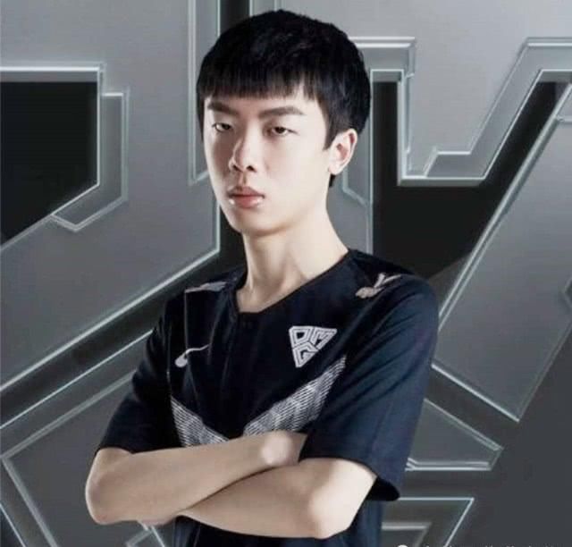  『OMG』LGD爆冷战胜OMG，Kramer赛后评价Smlz：他让我打得很舒服