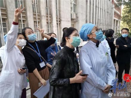  #出征#一袭白衣前仆后继赴湖北！广东第22批176名医护出征