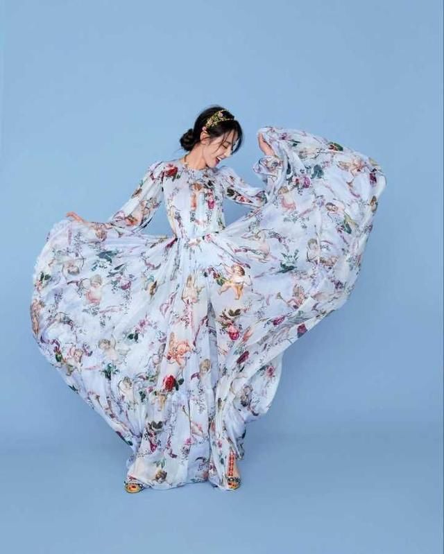 快丢掉短裤！这个夏天跟着热巴穿花裙立马变身性感撩人的小女人！