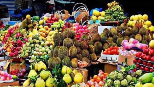 用中文标语写不欢迎中国人，对中国游客拳打脚踢，现如今报应来了