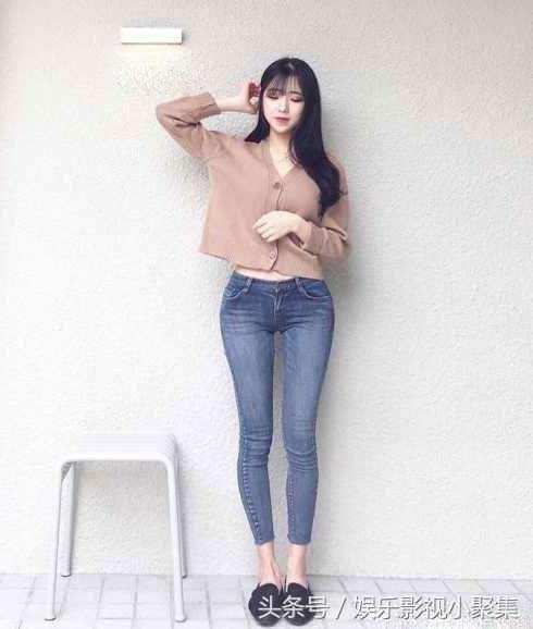 紧身裤穿出你的美，窈窕曲线，给人的感觉很有气质