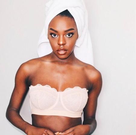 蔡依林挖空蕾丝内衣加辣，BABY舒淇遇到奇形怪状的礼服穿什么内衣