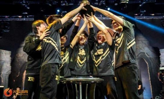 「UZI」Betty比赛失误,整体状态很差,UZI直言他差点就输了!