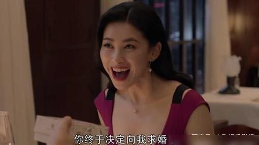 精英律师里面的栗娜是谁