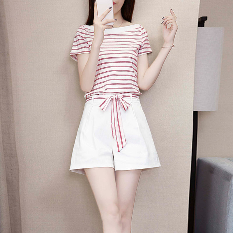 有一种国际范叫”小香风“，穿起来淑女又甜美，很有名媛范