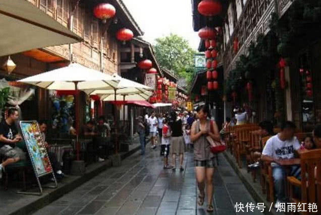 荷兰富家女来中国穷游，待了三天就后悔了：实在待不下去！