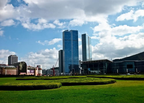 中国“最不合群”的城市，经济反超省会城市，常被误认为是外省的