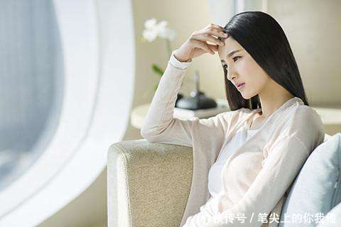 结婚两年,婆婆出钱给我们买房,看见房产证,我一