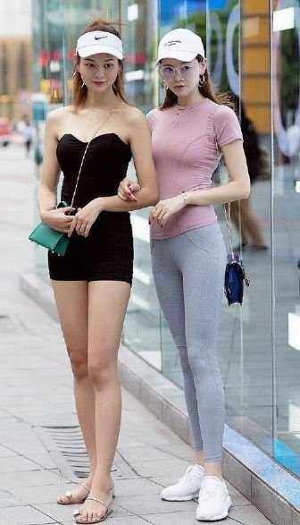  算得：街拍：知性贤淑的小姑娘，算得上是月里嫦娥！