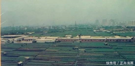  「七十年代」老照片：七十年代的广州，那时候火车站周围都是山