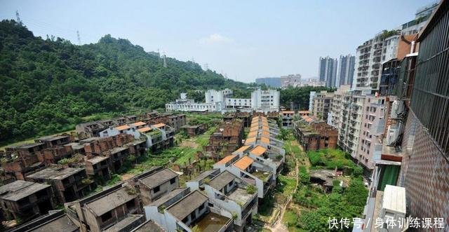 深圳的烂尾别墅群，荒废了20多年，如今是蜗居族的天堂