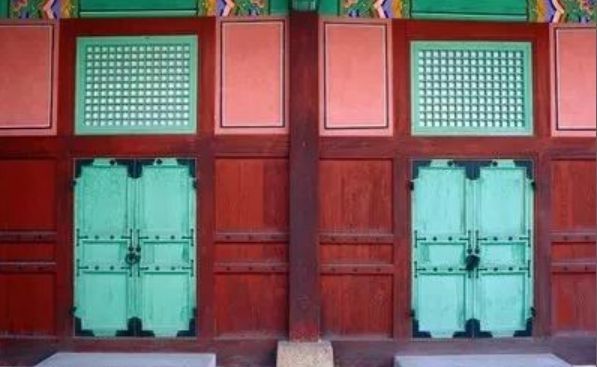  【俗语】农民快看，农村俗语“门要留三，房要留四，棺要留六”