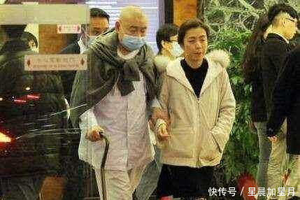 看了香港女首富甘比的搭配功力, 才知道刘銮雄为什么独宠她一人