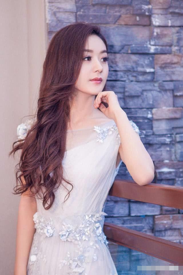 卓伟爆料：赵丽颖怀孕确有其事 男友是他基本实锤，网友要失望了