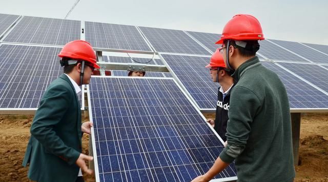  「安装」农村光伏“骗术”出新花样，农民被“25年补贴”吸引，