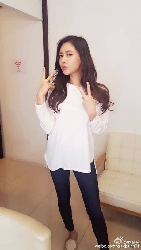 39岁秋瓷炫真会穿！170身高穿出2米的感觉，网友：长腿女神！