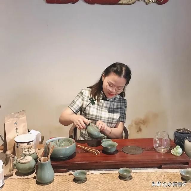  『如诗之』几缕思愁随远溢一袭旗袍女人花