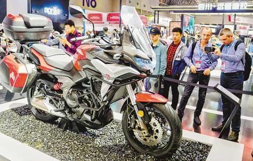  摩托车：全国第一大摩托车展会，玩摩托他们是认真的，你想来参