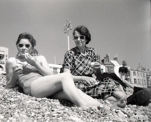 老照片:回顾上世纪四五十年代的墨镜美女