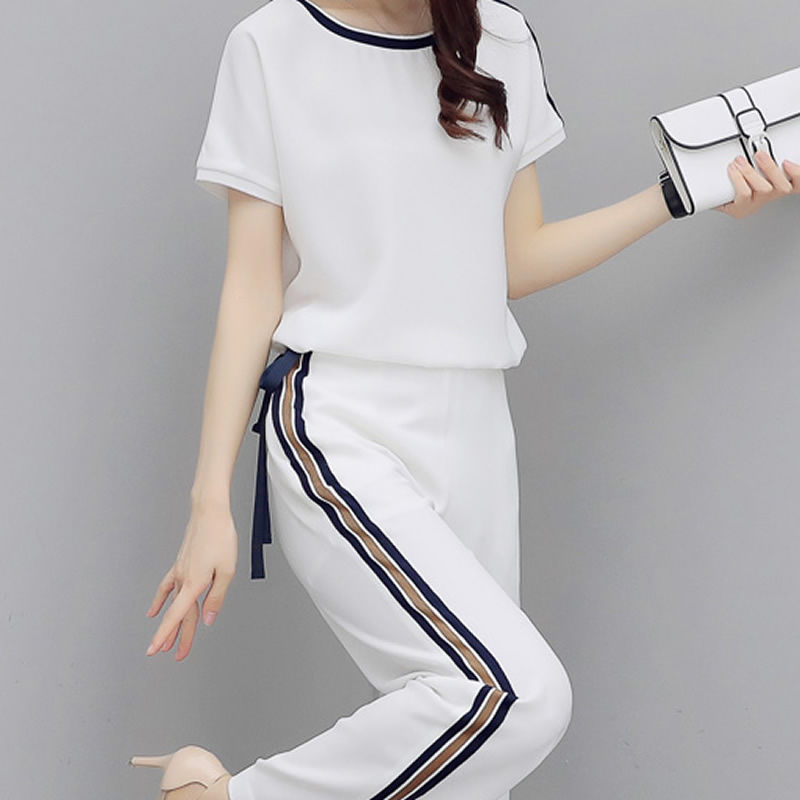 “蜜桃裤”快扔掉吧!换下当下最流行的，凸显S型曲线，美得窒息