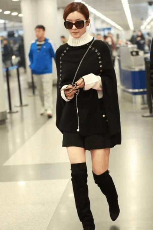 赵丽颖发图辟谣引热议，穿搭风格被称土，网友:不要这么土了