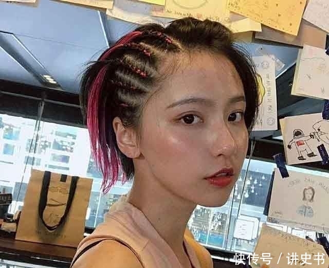  『单侧麻花辫』油头女生出门怎么办？快来学这4款时尚发型，帮你解决烦恼