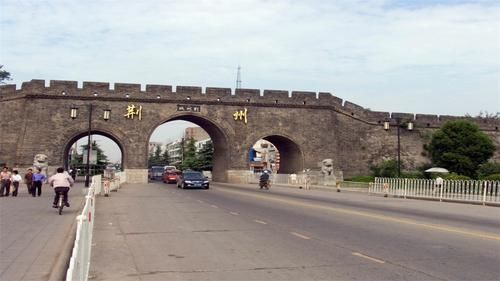 湖北正在“奋发图强”的2个城市，紧追宜昌和襄阳，未来不可限量