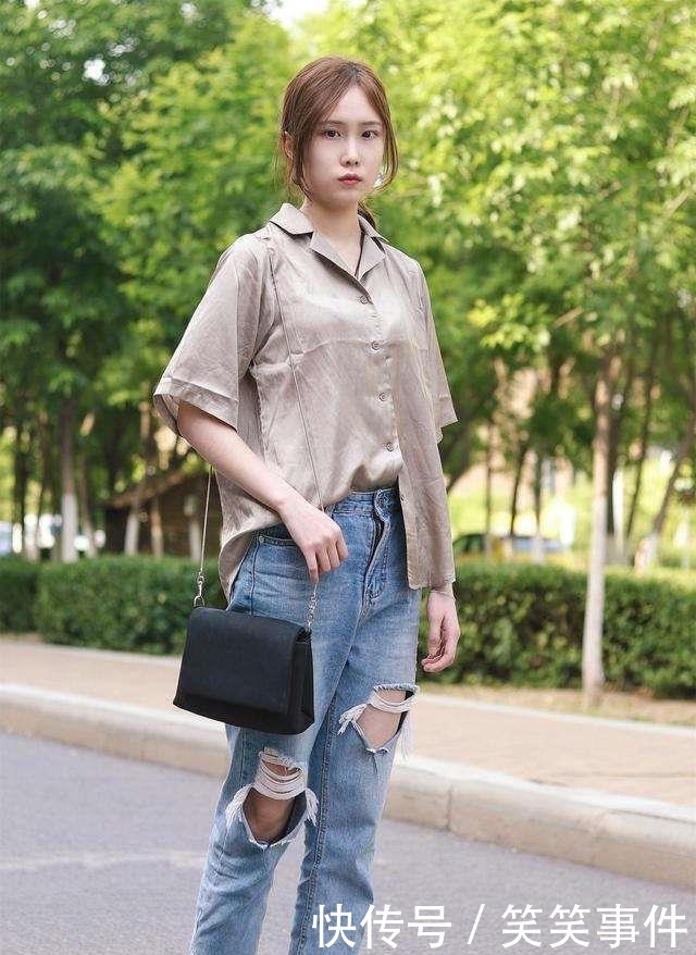 『美女』街拍:第三张姐姐,好性感,美女穿出好身材,大长腿来了!!
