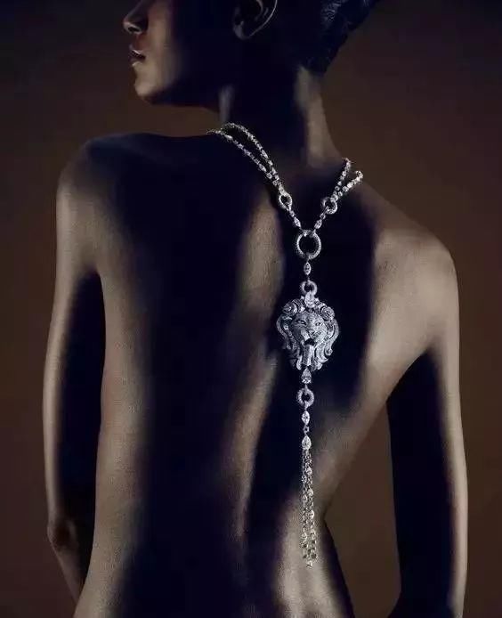 时尚圈里的动物世界？动物上身也要了解背后的故事！