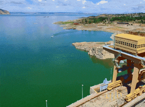  「南水北调」假如将黄河水引入到罗布泊，让沙漠变绿洲，最大的