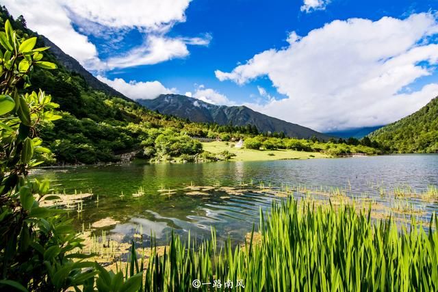 距离成都4.5小时有个小九寨沟，美似天堂，很多游客不知道