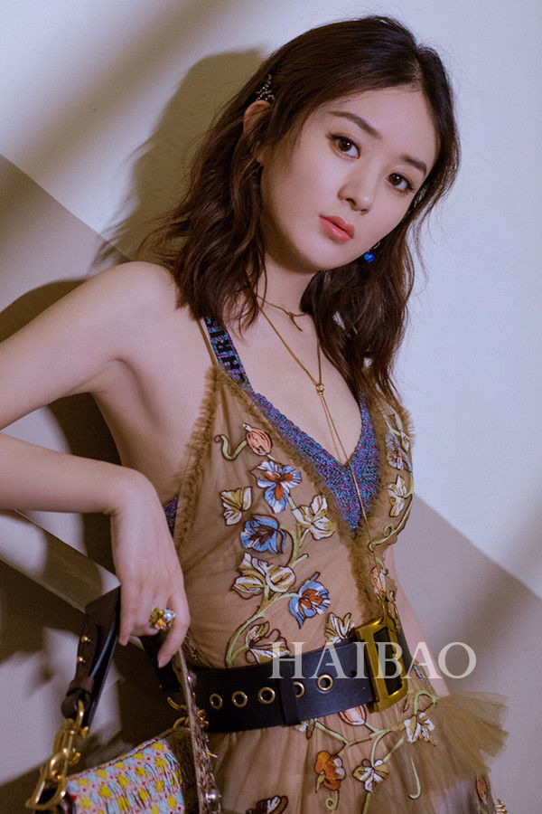 赵丽颖和江疏影疯狂Pick“碎卷刘海”，比空气刘海更洋气减龄又俏