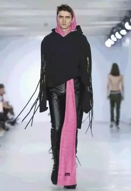 无性别时尚| 权志龙、李宇春...男女装通吃这么有趣?