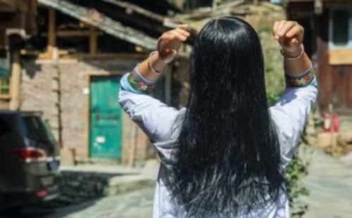  适合：女生剪头发时，最好不要和发型师说这3句话！否则发型容易“翻车”