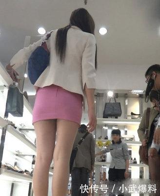 想露出自己修长的大腿么, 一件包臀裙就搞定, 让人一见赏心悦目