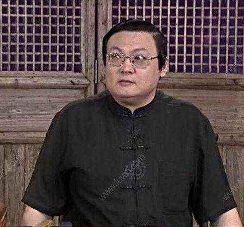 老梁被封杀? 梁宏达亲自辟谣: 我不知道, 感谢弱智拿我当大明星