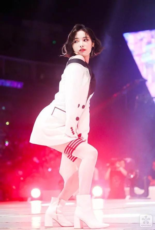 发型|鞠婧祎实力教学!适合娇小妹子的百搭发型到底有哪些?