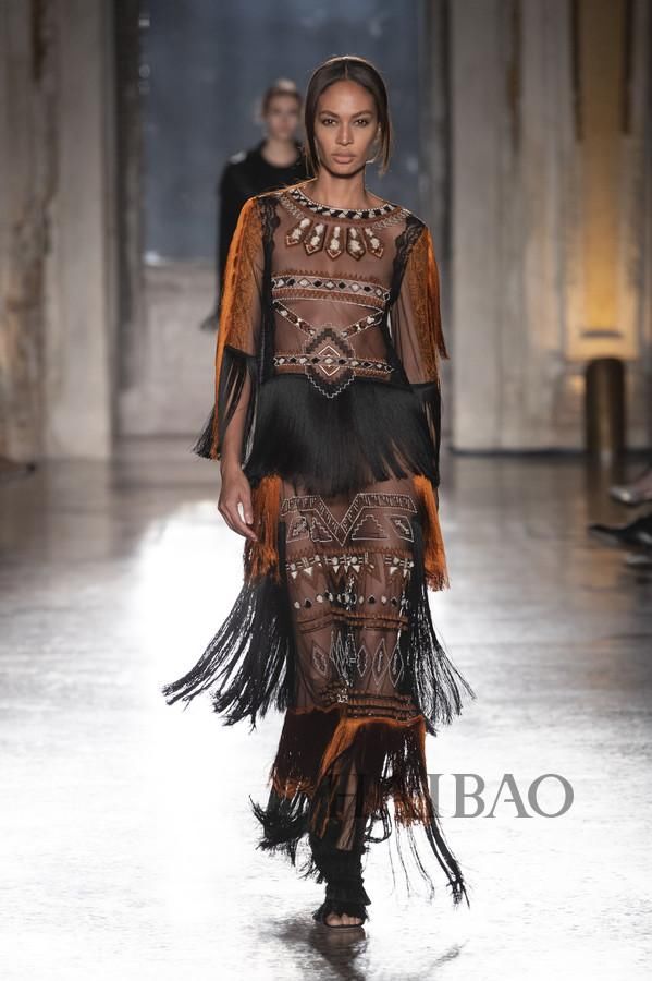 以高级玩趣致意时尚！Alberta Ferretti 2019 女装度假系列：限定