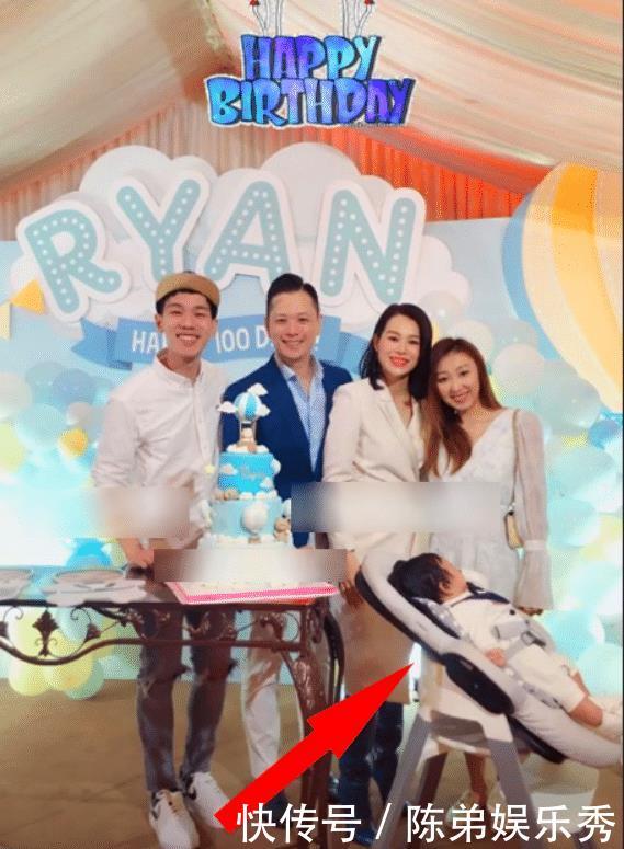 胡杏儿夫妇为二胎儿子办百日宴宾客云集,