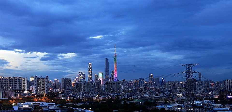 深圳在广东省内已超广东，如今能否与上海比肩？